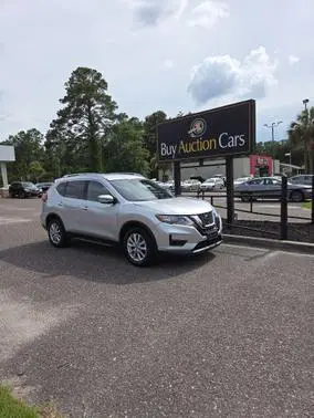 2020 Nissan Rogue SV FWD photo