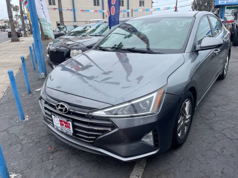 2019 Hyundai Elantra SEL FWD photo