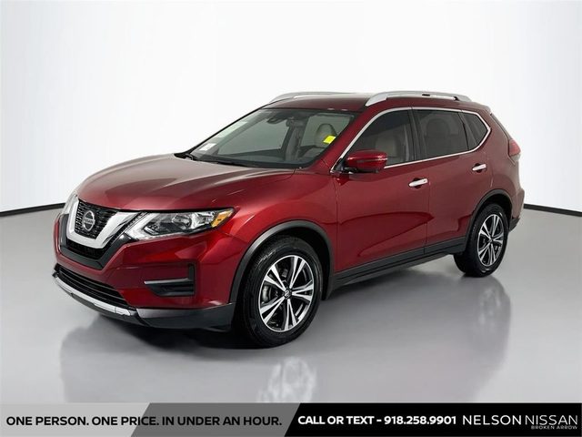 2019 Nissan Rogue SV FWD photo