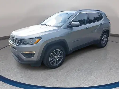 2020 Jeep Compass Latitude w/Sun/Safety Pkg 4WD photo