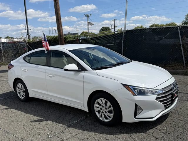 2020 Hyundai Elantra SE FWD photo