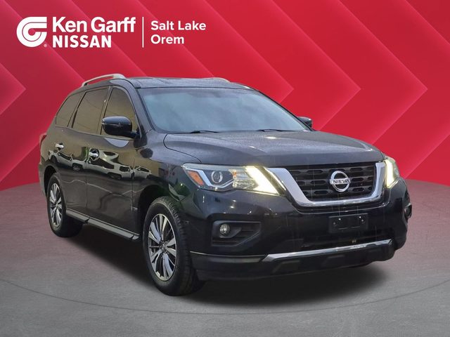 2020 Nissan Pathfinder SV FWD photo