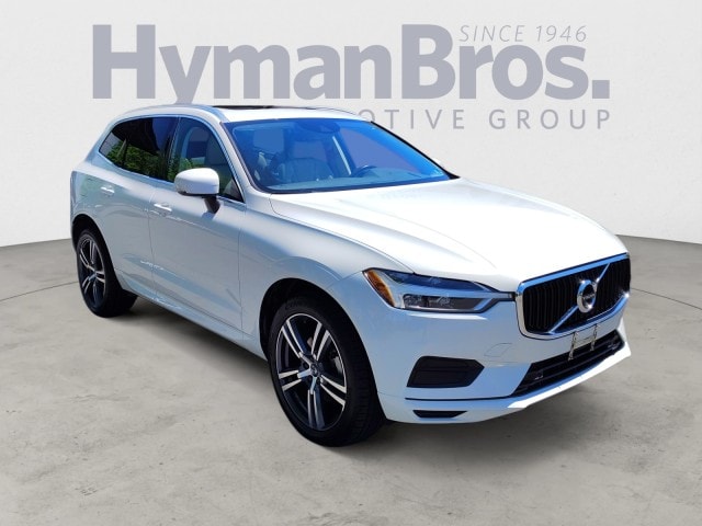 2020 Volvo XC60 Momentum AWD photo