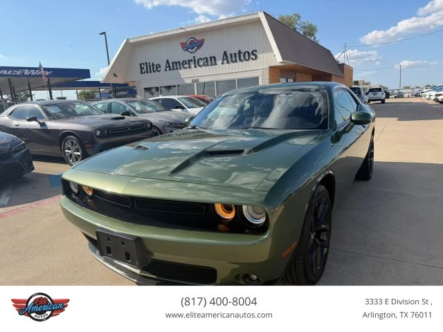 2020 Dodge Challenger SXT RWD photo