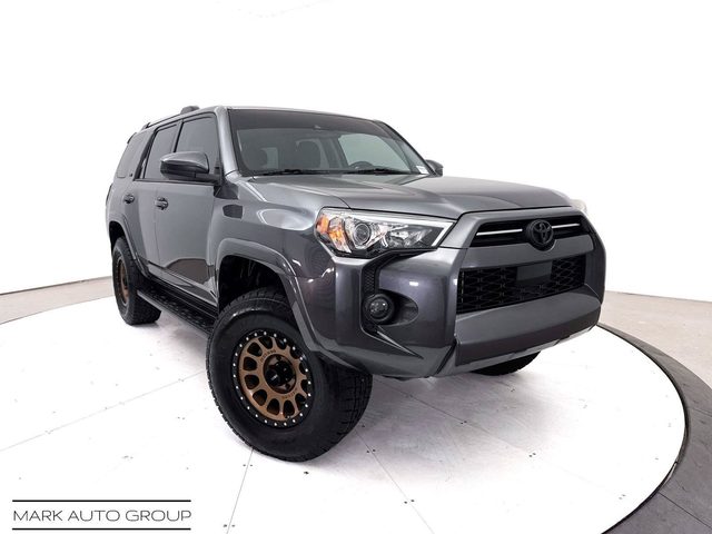 2020 Toyota 4Runner SR5 4WD photo