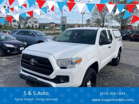 2016 Toyota Tacoma SR RWD photo