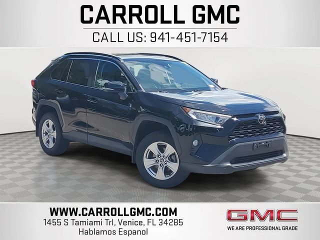 2020 Toyota RAV4 XLE AWD photo