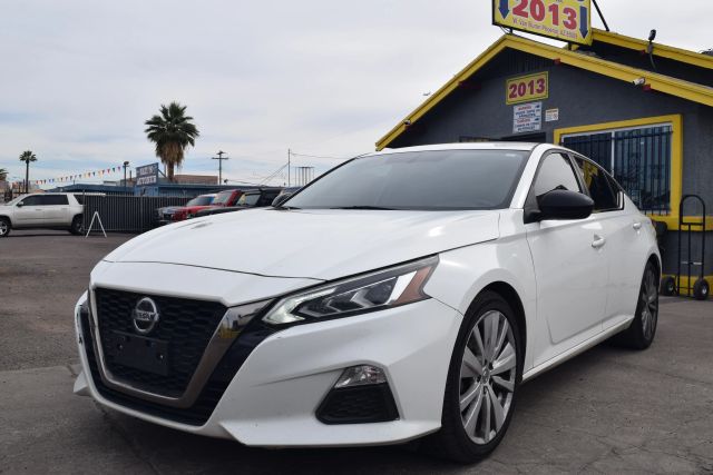 2019 Nissan Altima 2.5 SR FWD photo