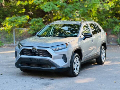 2020 Toyota RAV4 LE AWD photo