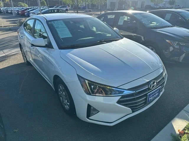 2020 Hyundai Elantra SE FWD photo