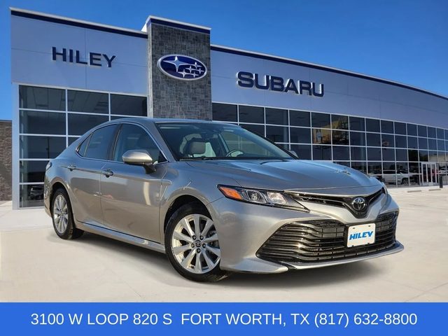 2020 Toyota Camry LE FWD photo