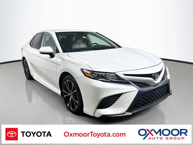 2020 Toyota Camry SE FWD photo