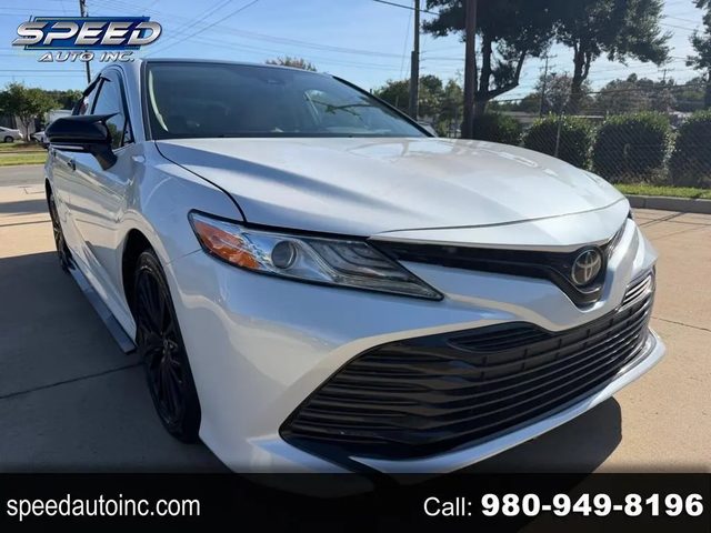 2020 Toyota Camry XLE V6 FWD photo