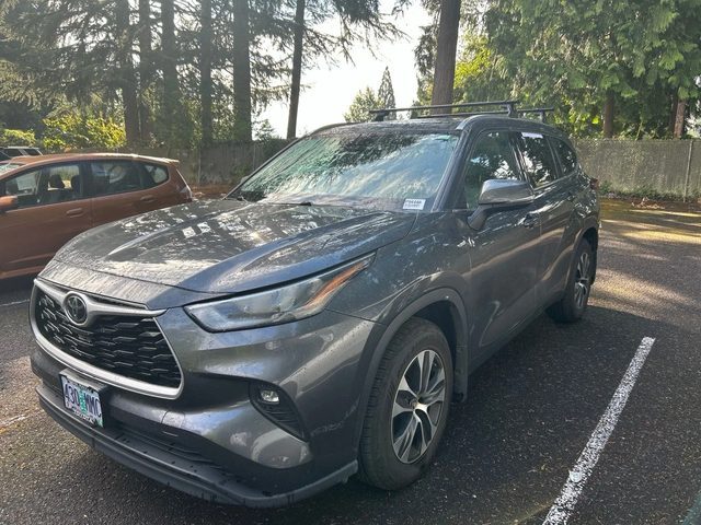 2020 Toyota Highlander XLE AWD photo