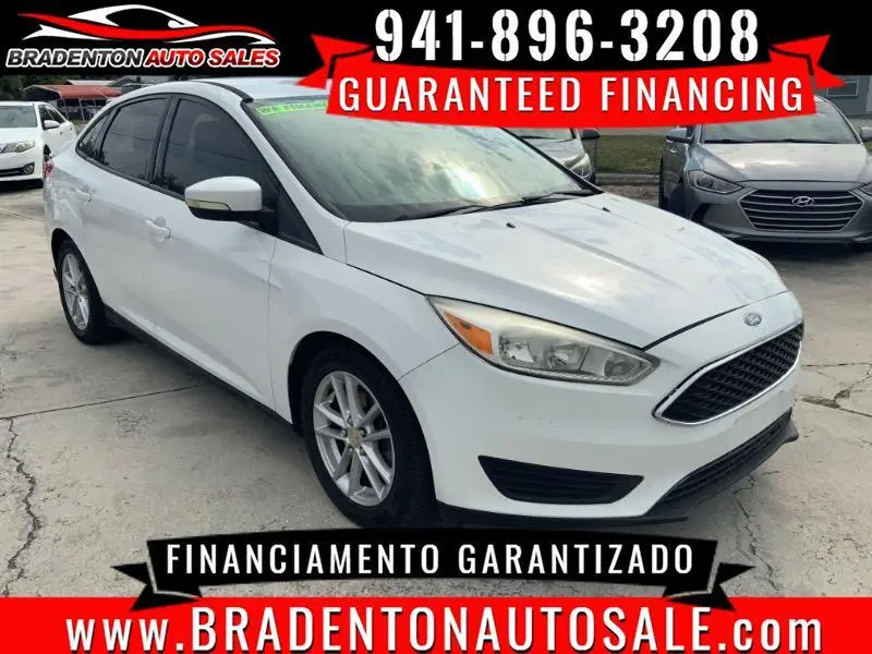 2016 Ford Focus SE FWD photo