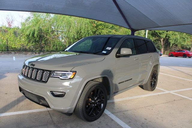 2020 Jeep Grand Cherokee Altitude 4WD photo