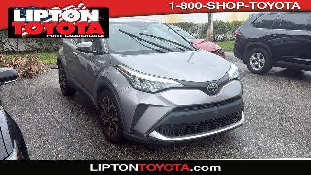 2020 Toyota C-HR XLE FWD photo