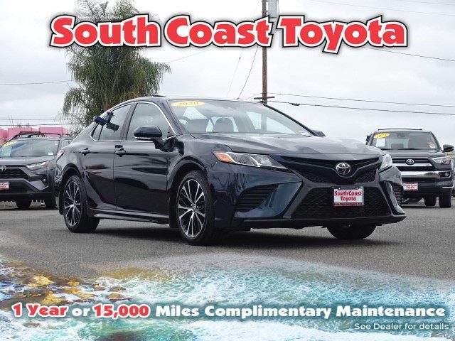 2020 Toyota Camry SE FWD photo