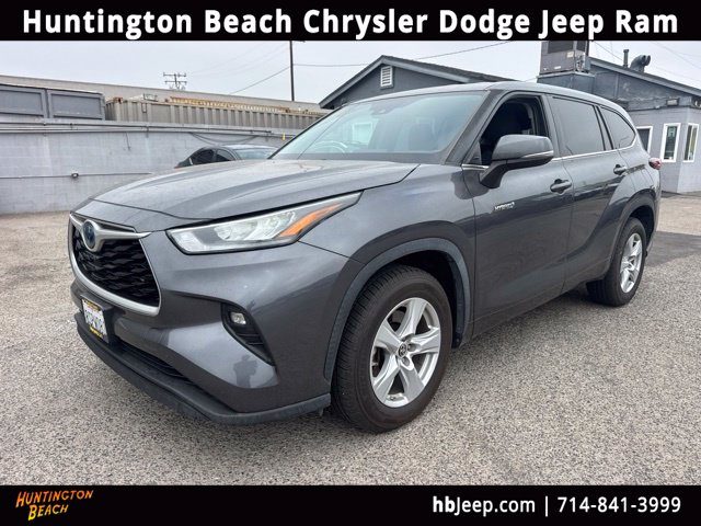 2020 Toyota Highlander Hybrid LE FWD photo
