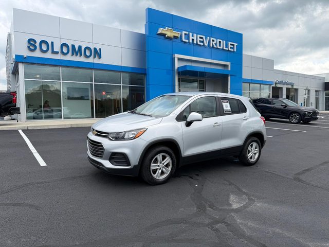 2020 Chevrolet Trax LS AWD photo