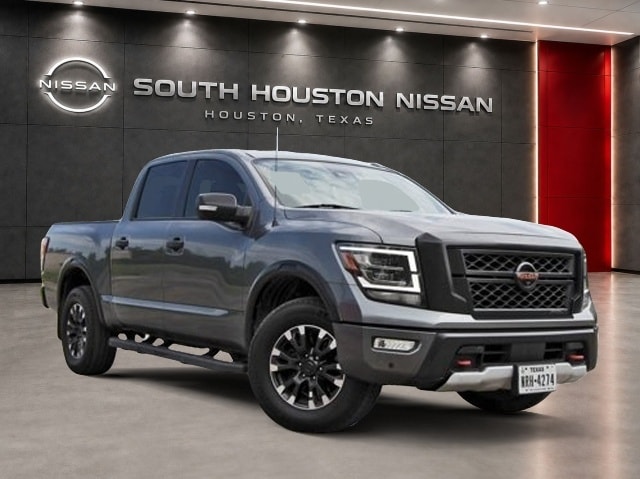 2020 Nissan Titan PRO-4X 4WD photo