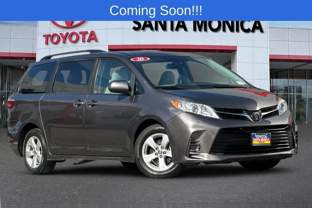 2020 Toyota Sienna LE FWD photo