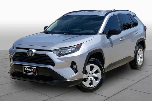 2020 Toyota RAV4 LE FWD photo