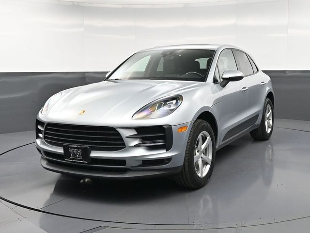 2020 Porsche Macan AWD photo