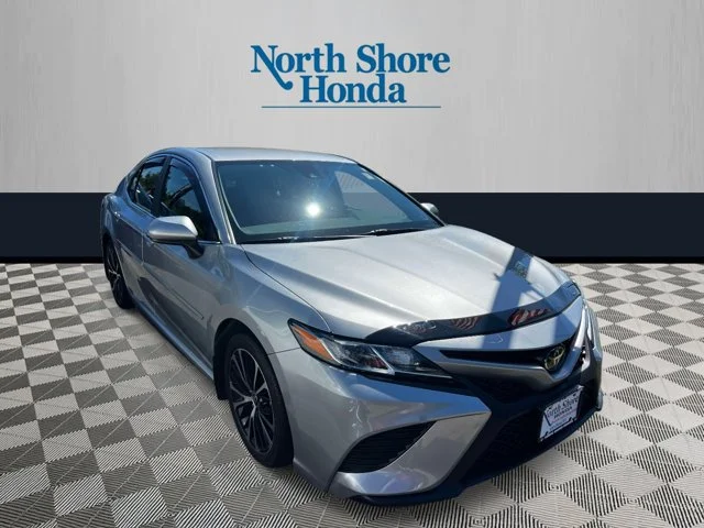 2020 Toyota Camry SE AWD photo