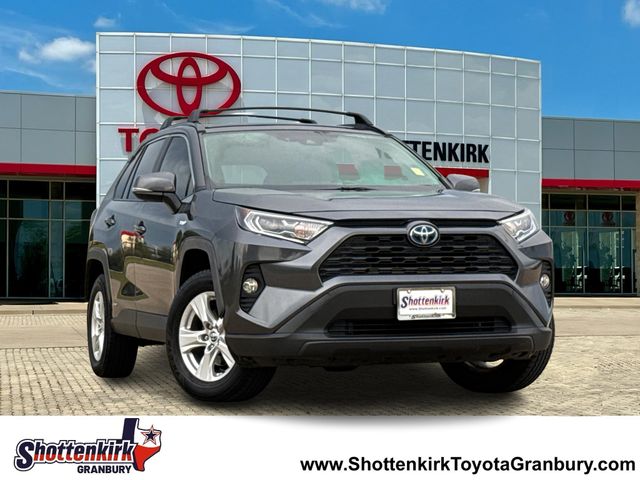 2020 Toyota RAV4 Hybrid XLE AWD photo