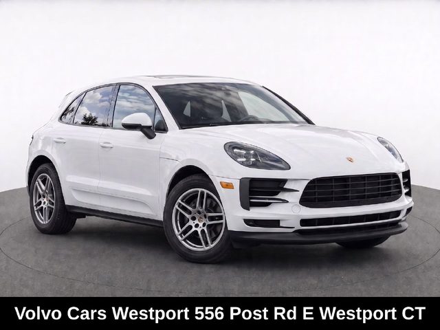 2020 Porsche Macan AWD photo