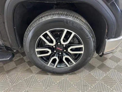 2020 GMC Sierra 1500 SLT 4WD photo