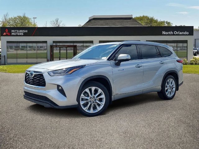 2020 Toyota Highlander Hybrid Limited AWD photo