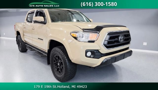 2020 Toyota Tacoma SR5 4WD photo