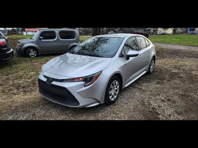 2021 Toyota Corolla LE FWD photo
