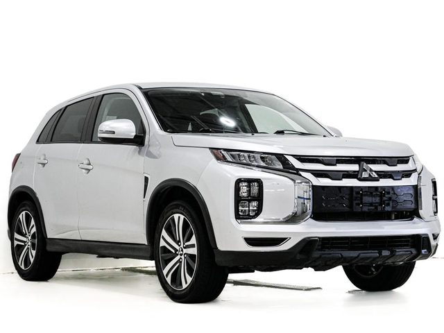 2020 Mitsubishi Outlander Sport SE 2.0 FWD photo