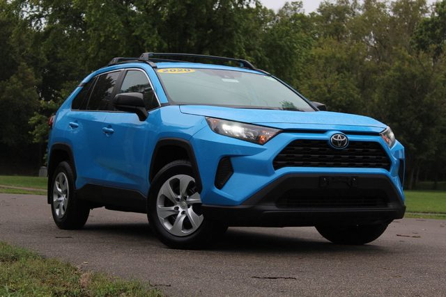 2020 Toyota RAV4 LE AWD photo