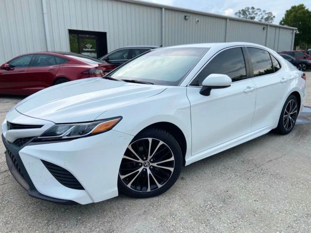 2020 Toyota Camry SE AWD photo