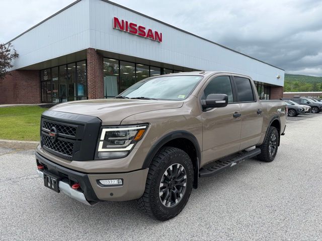2020 Nissan Titan PRO-4X 4WD photo