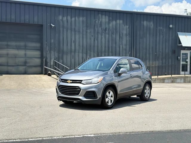 2020 Chevrolet Trax LS FWD photo