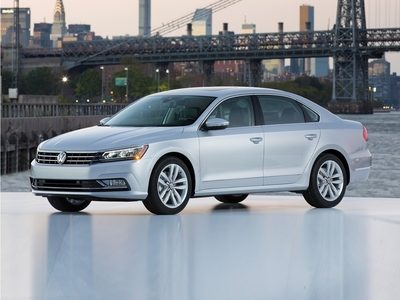 2019 Volkswagen Passat 2.0T SE R-Line FWD photo