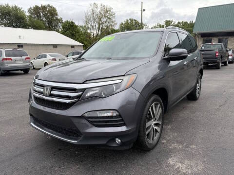 2017 Honda Pilot Touring AWD photo
