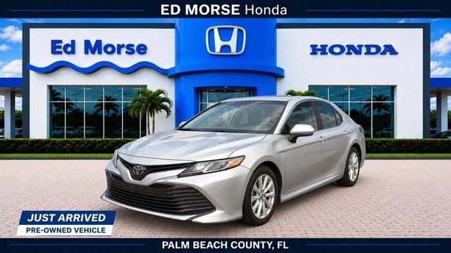 2020 Toyota Camry LE FWD photo