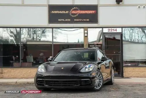 2017 Porsche Panamera 4S AWD photo