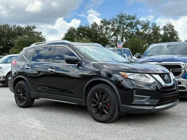 2019 Nissan Rogue SV FWD photo