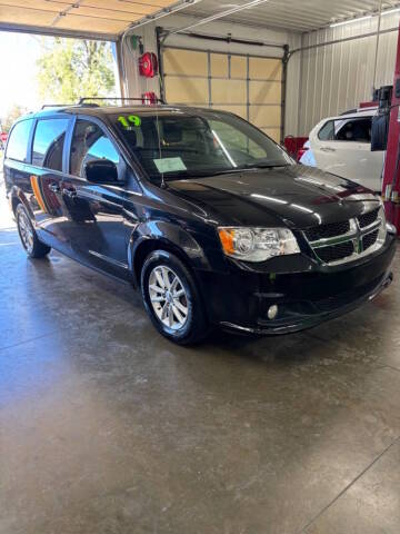 2019 Dodge Grand Caravan SXT FWD photo