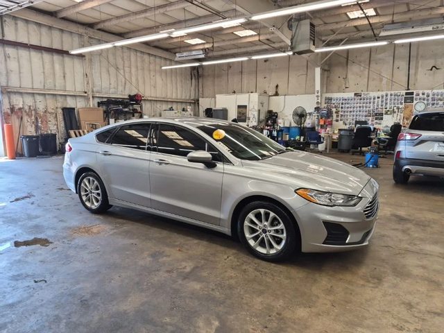2020 Ford Fusion SE FWD photo