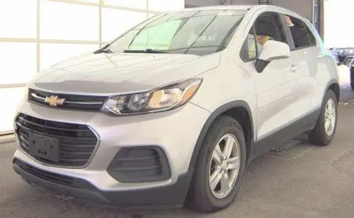 2021 Chevrolet Trax LS FWD photo