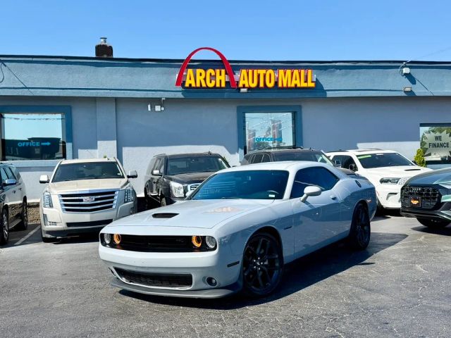 2020 Dodge Challenger R/T RWD photo