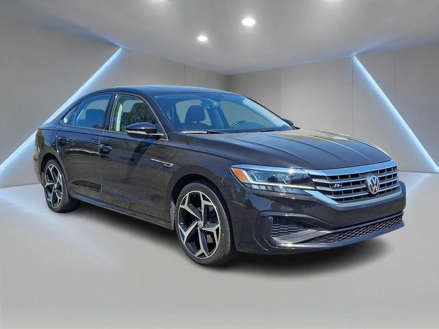 2020 Volkswagen Passat 2.0T R-Line FWD photo